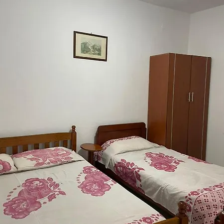 Arta Privatunterkunft